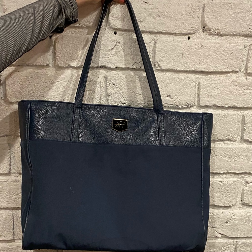 Freshly Picked Everyday Tote Diaper Bag in Navy